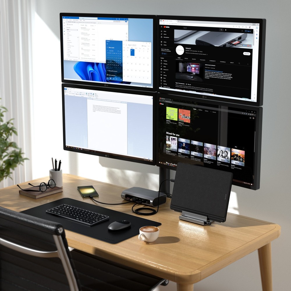 Satechi Thunderbolt 4 Multimedia Dock hooked up to four monitors for a Windows user.